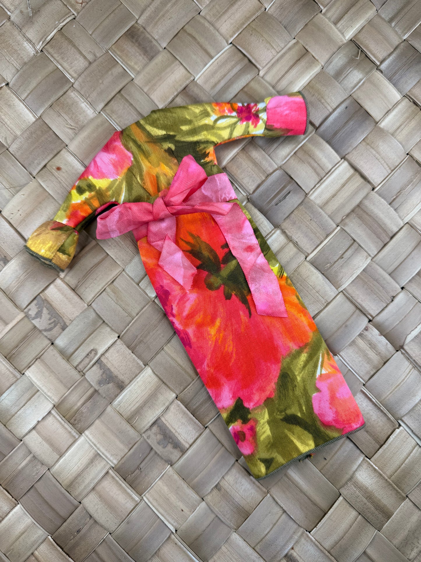 Ipanema Hostess Collection
